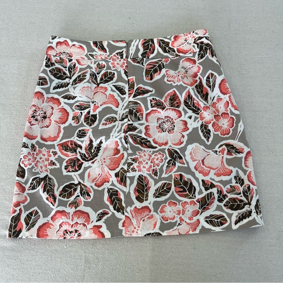Ann Taylor Loft - Floral Print Women's Skirt - Size 0 - A-Line - Picture 2 of 9